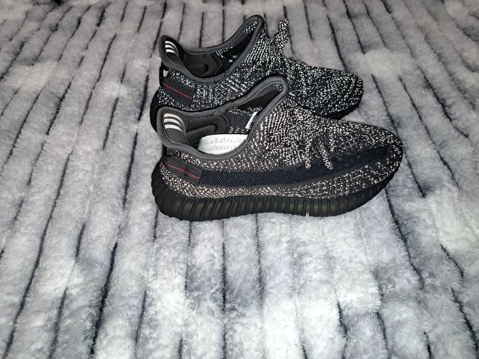 Yeezy 350 v2 black reflective