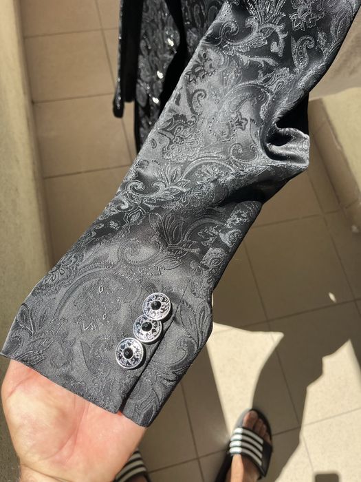 Vand costum de barbati/mire foarte frumos si elegant facut pe comanda in Italia(Andrea Versali)