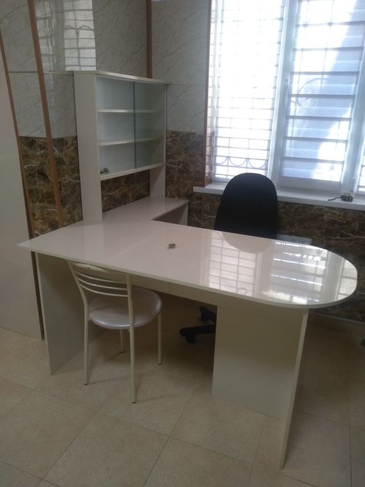 Продается мебель для женского салона красоты