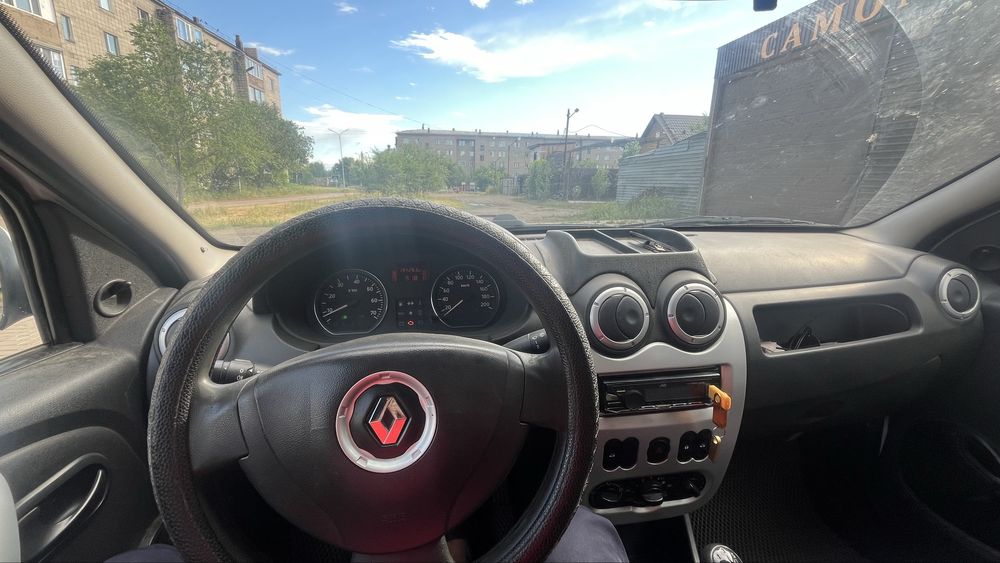 Продается рено логан 1