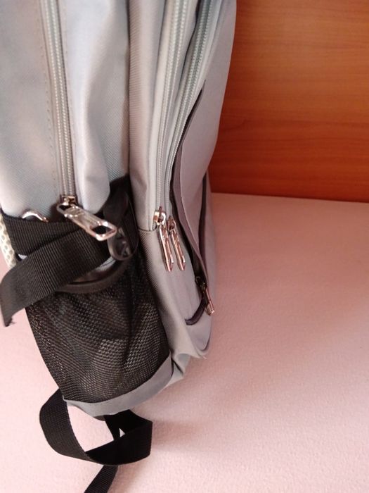 Vând Rucsac Leptop Unisex Nou