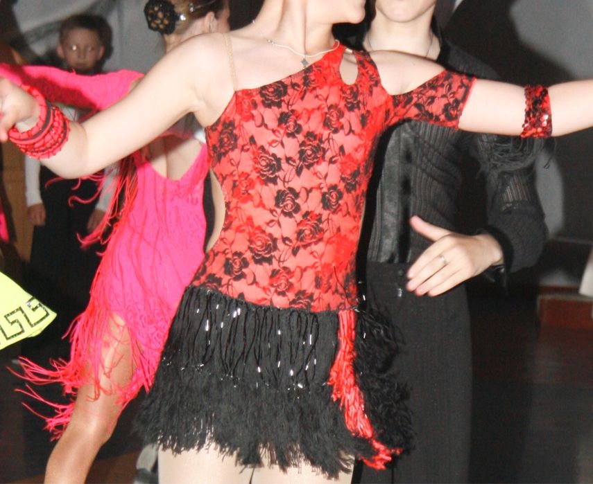 Платье для бальных танцев