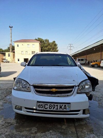 Ласетти сотилади Зудлик Билан.  Нархи келишилади