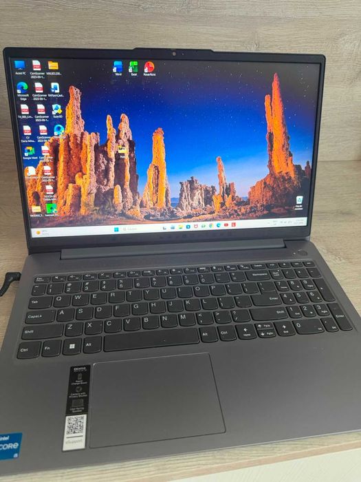 Laptop Lenovo IdeaPad Slim 3
