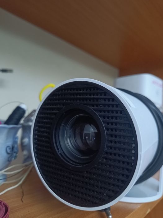 Продам проэктор новый