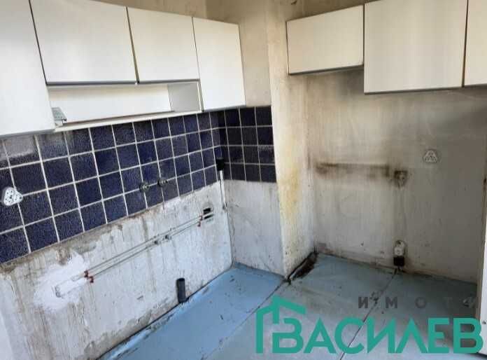 Продава се Тристаен апартамент в София, Център - 84 кв.м за 1093 €/кв.м - Снимка #3