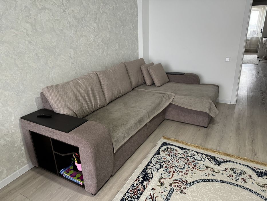 Продам угловой диван
