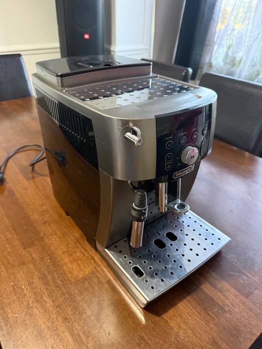 Кафемашина Delonghi Magnifica S