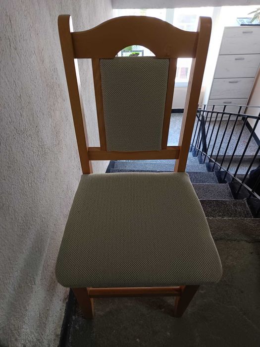 Трапезни столове