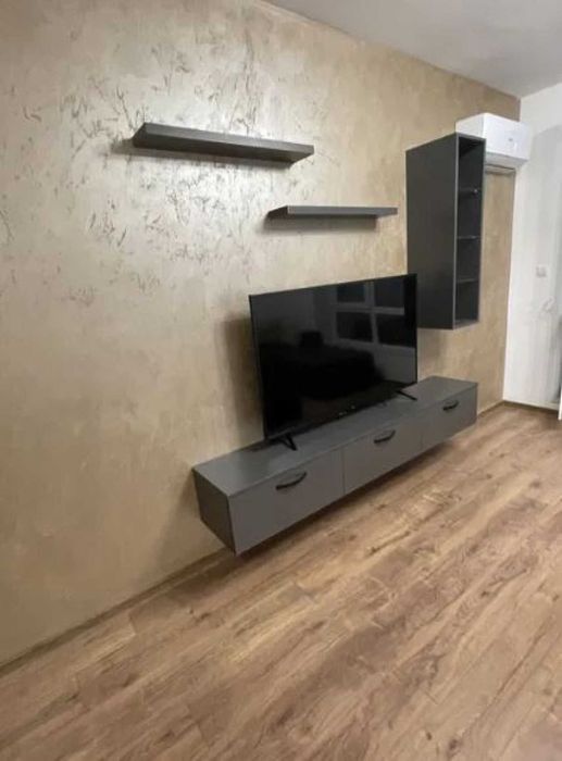 Дава се под наем Тристаен апартамент в Пловдив, Остромила - 70 кв.м за 385 € - Снимка #4