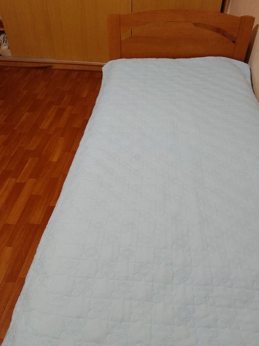 Продам кровать прочную