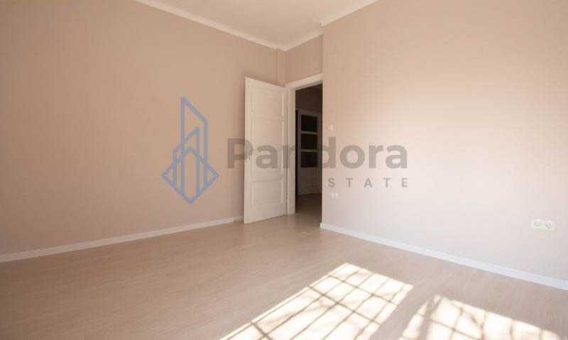 Дава се под наем Тристаен апартамент в София, Център - 83 кв.м за 600 € - Снимка #4