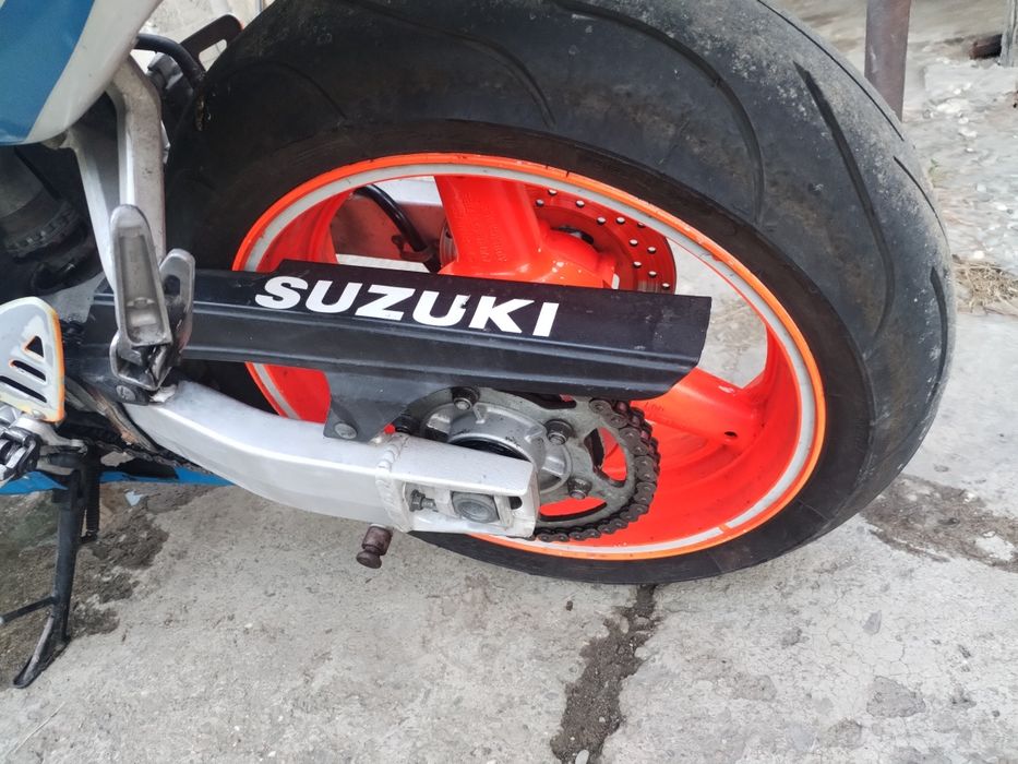 Suzuki gsx-r srad 600
