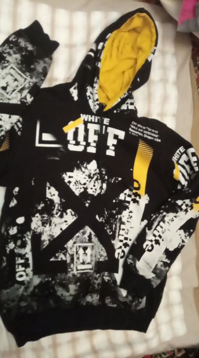 продаю Свитшот на мальчика