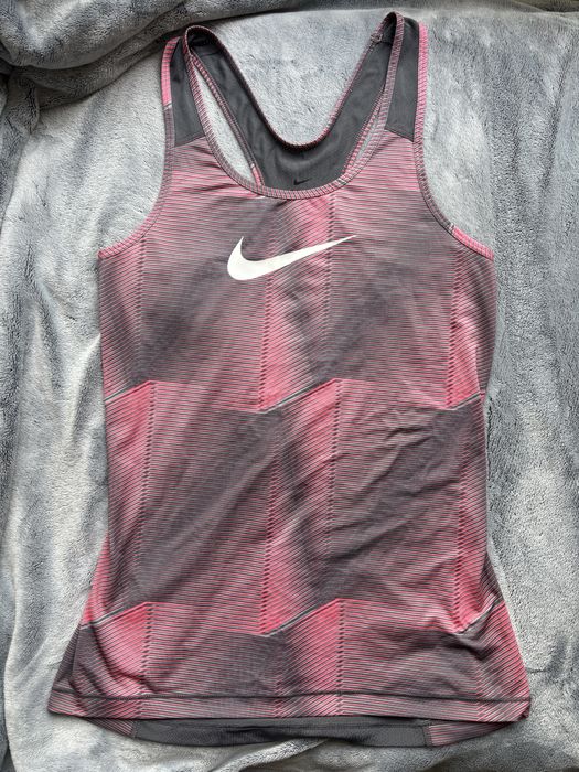 Оригинални дамски потници Nike