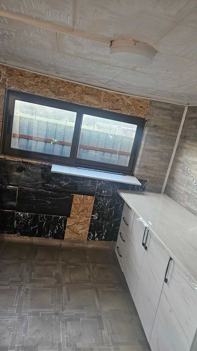 Vand casuta pentru targuri de craciun sau gogosarie