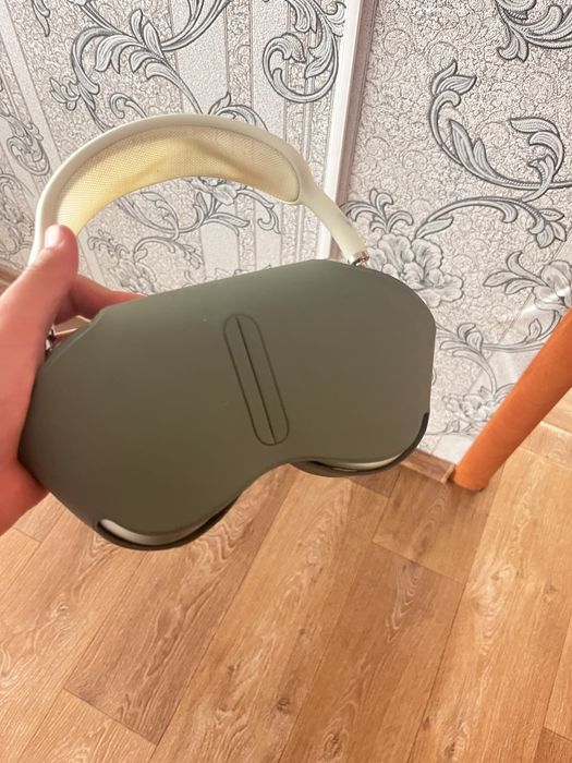 Эйрподс Макс новый