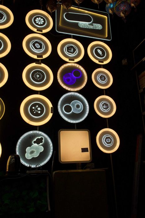 Yangi dizay va barcha o'lchamdagi plafonlar mavjud