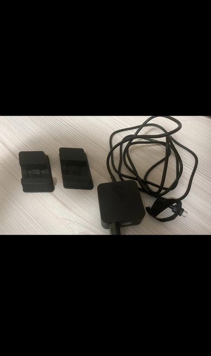 Vând consola portabila asus rog ally x