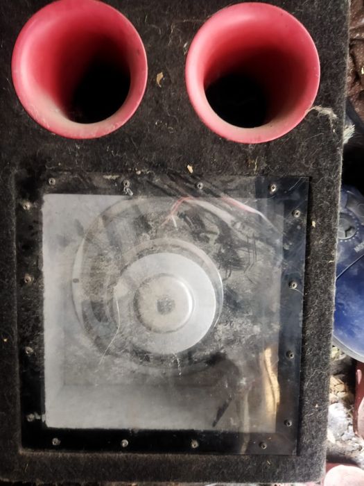 Сабвуфер в машину продам срочно