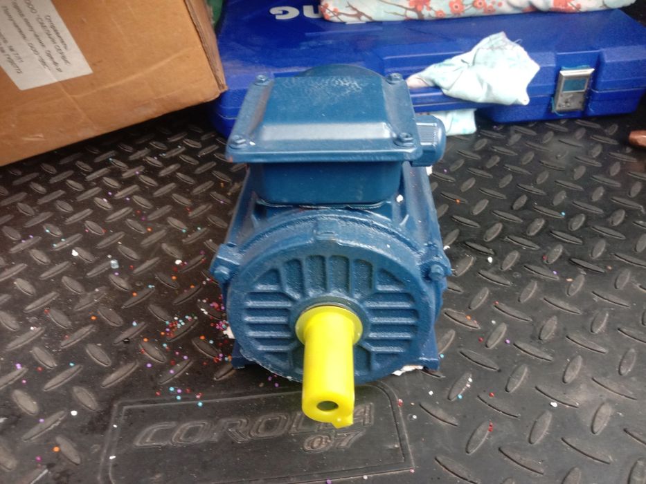 Электродвигатель ассинхронный новый