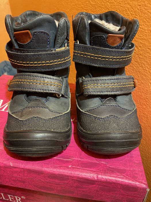 Зимния обувь на мальчика