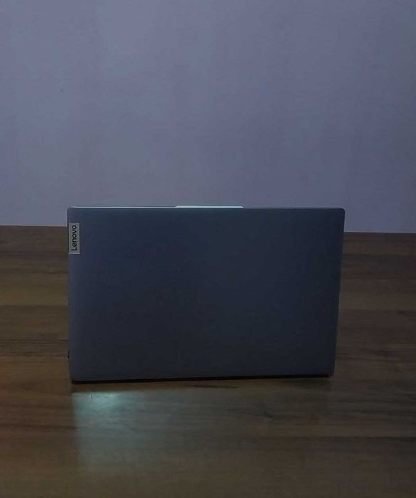lenevo noutbuk sotiladi
