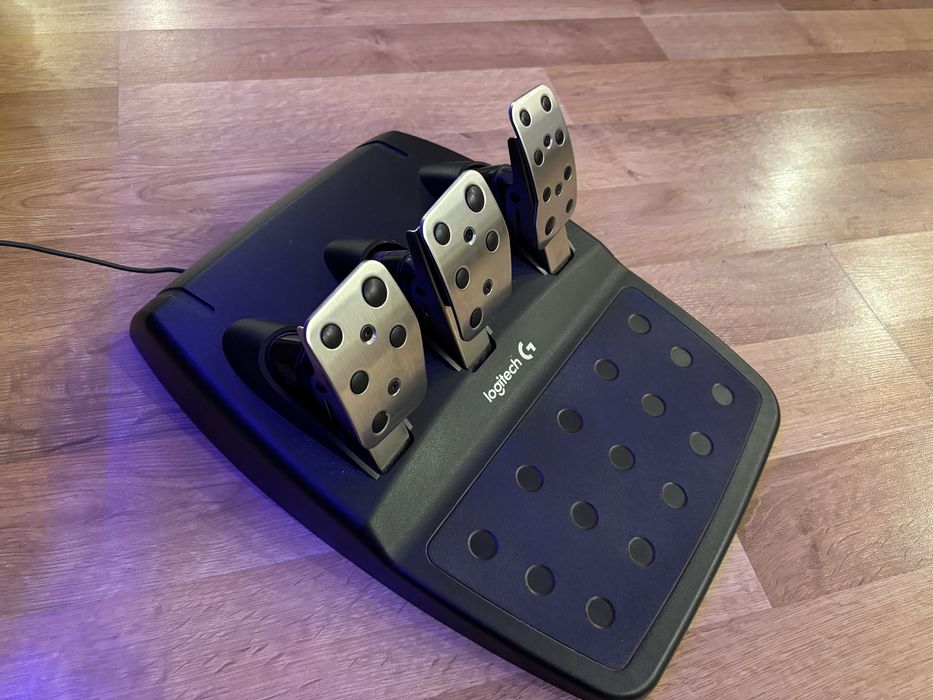 Logitech g29 волан педали скоростен лост