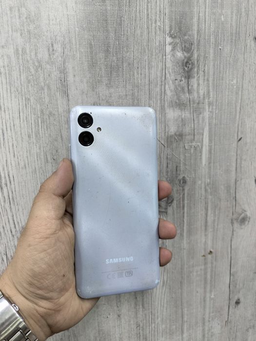 Продам Самсунг А04е