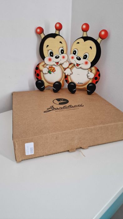 Cuier pentru copii, balerine, gargarite, albinute, catel si pisica