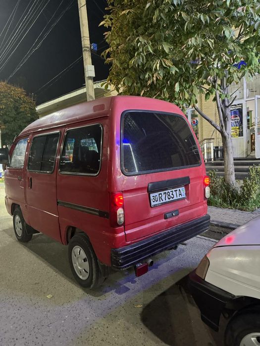 Damas 1995 yil , rangi kizil , propanda yuradi