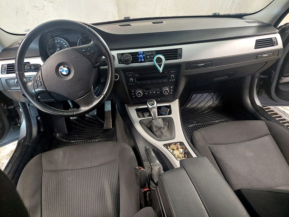 BMW seria 3 E90 facelift/ Faruri Led/ Bi Xenon/ Jante Borbet R17/ Scaune incalzite