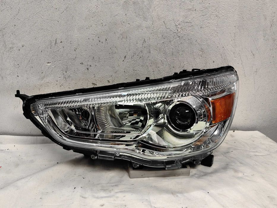 Оригинален фар Mitsubishi ASX