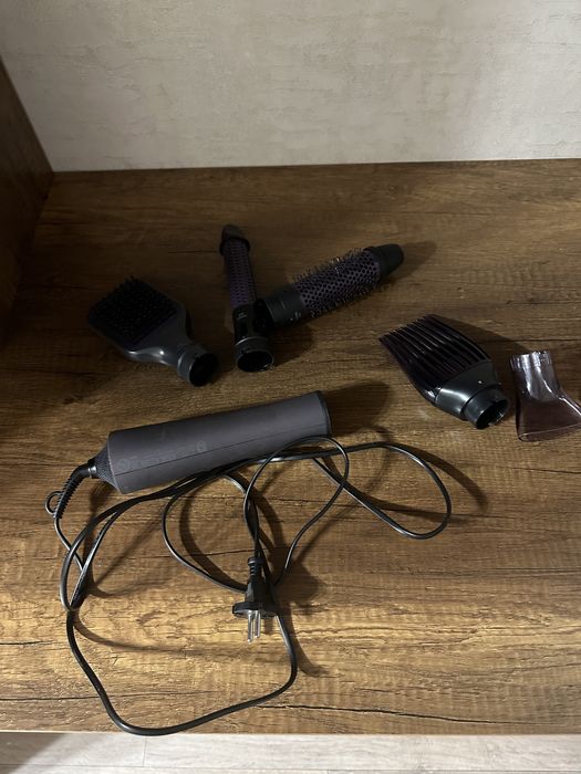 Продам фен филипс