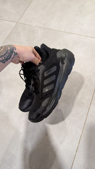Маратонки Adidas 36,5