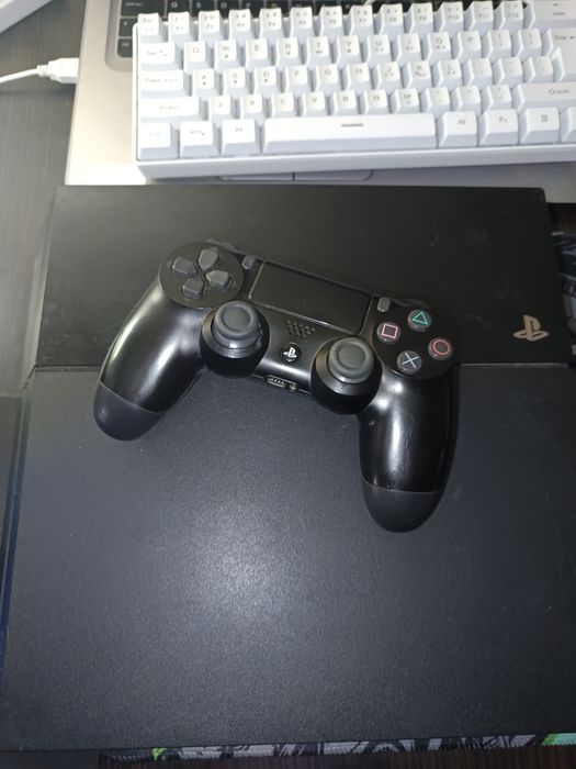 PlayStation 4 normal