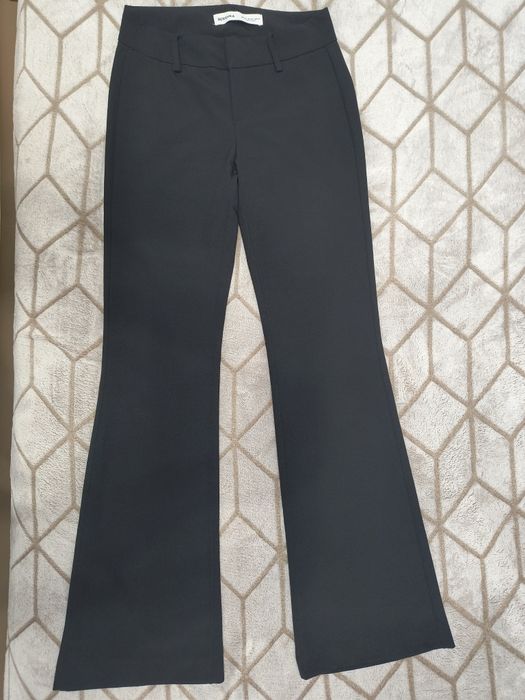 Pantaloni evazati Bershka