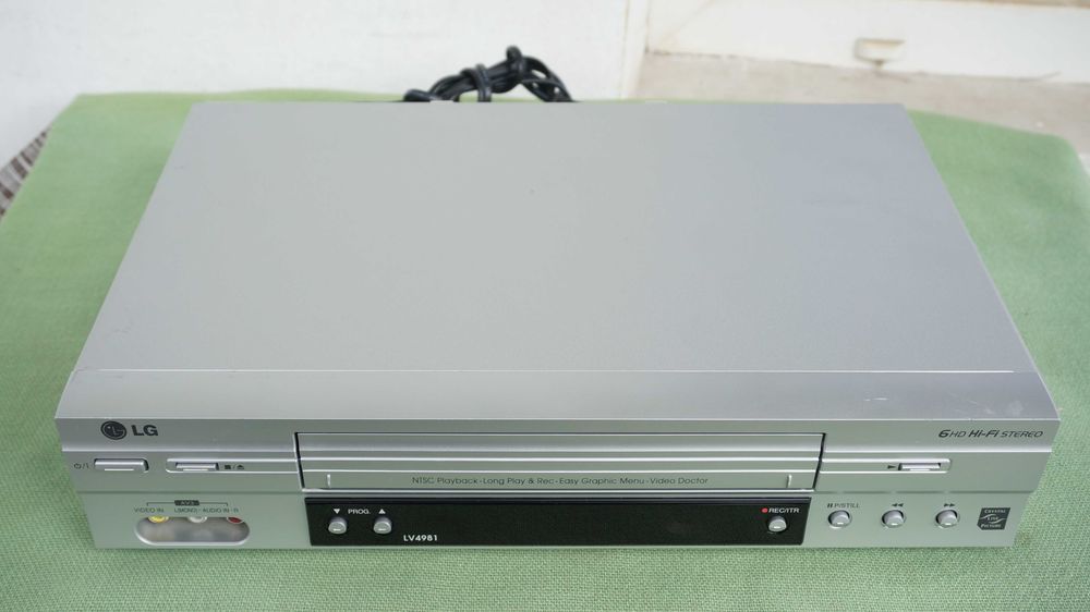 Video recorder VHS LG model LV4981 stereo Hi-Fi PAL/NTSC Cluj