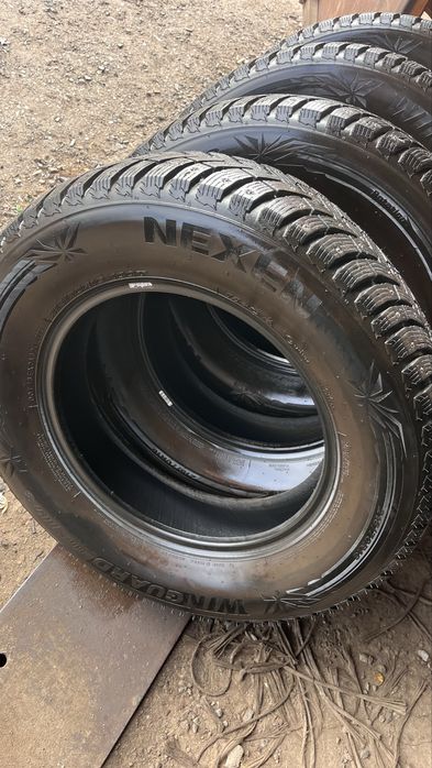 215/70 R16 NEXEN 4шт