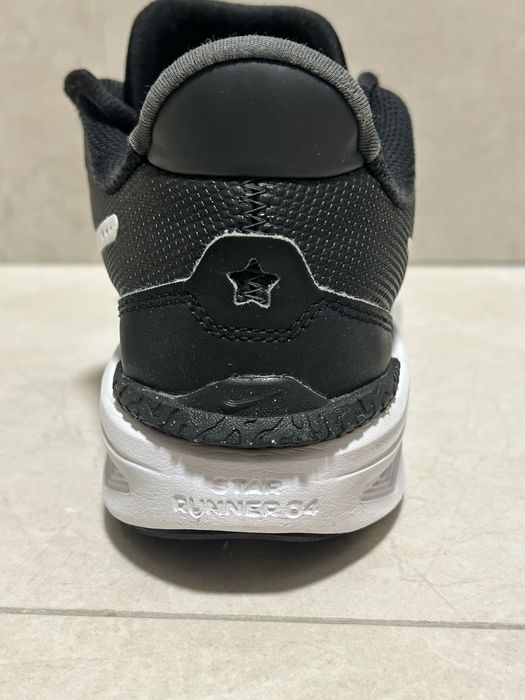 Кроссовки Nike оригинальные 36 размер