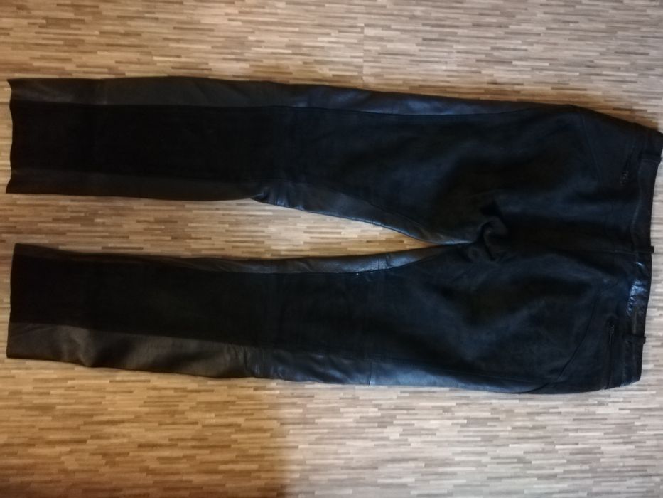 Pantaloni piele naturală 100 %, de damă, masura 29.