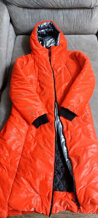 Продам  куртку р-р 48