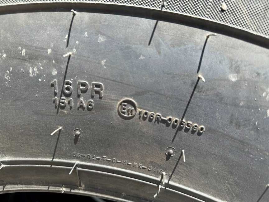 Anvelope noi 15.5/80-24 cu 16 pliuri marca BKT pentru manitou