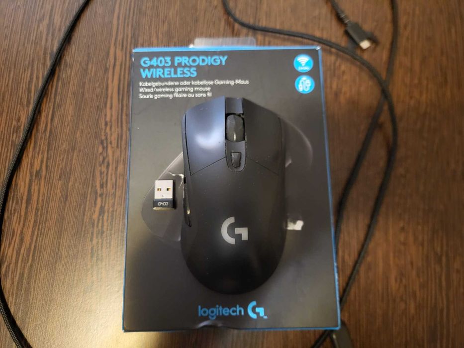 Logitech G403 Prodigy Wireless cu baterie extinsa (+40-50% durata)