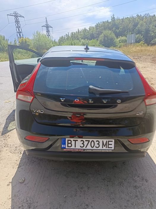 VOLVO  V40  D2 2014