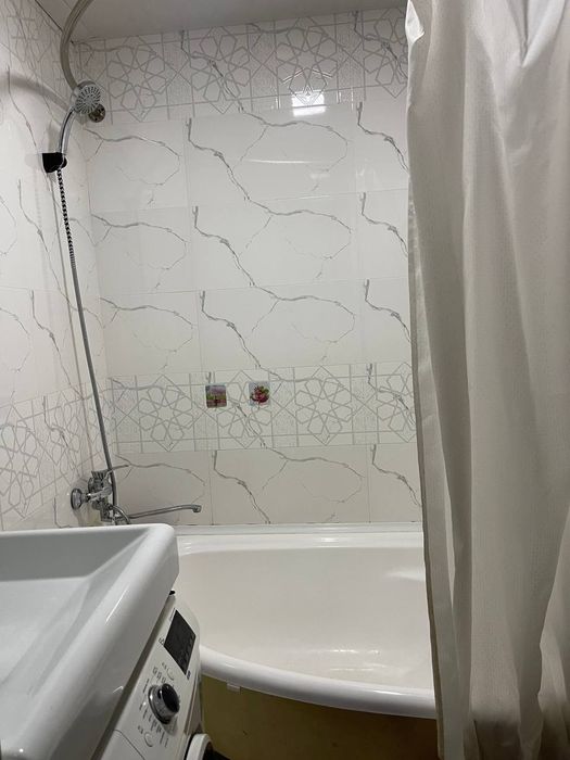 Продаётся Бобур 3-х комнатная