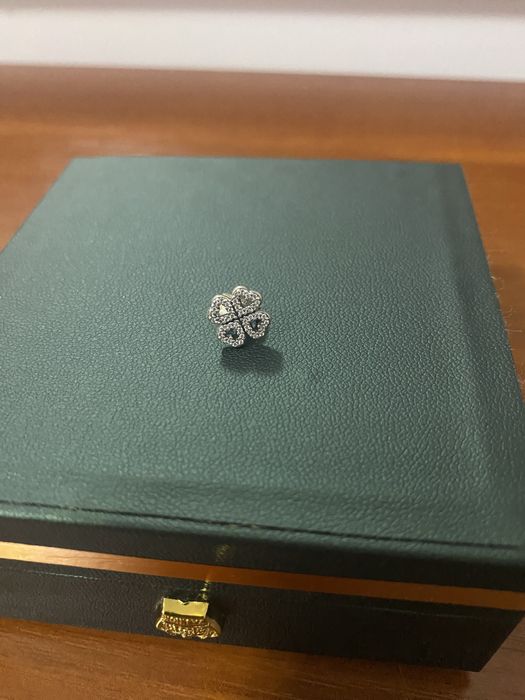 Моно серьга из серебра Pandora