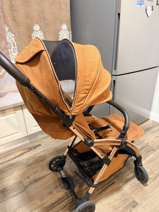 Vând cărut sport Leclerc putin folosit