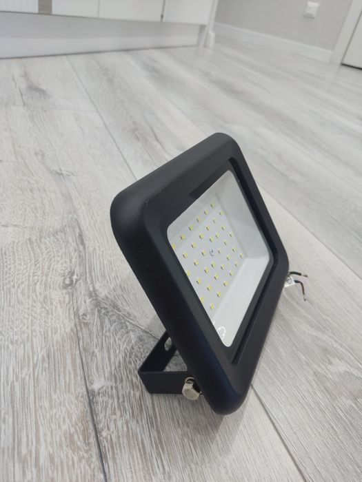 Прожектор освещения 220 LED