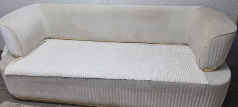 Стильный дизайнерский диван